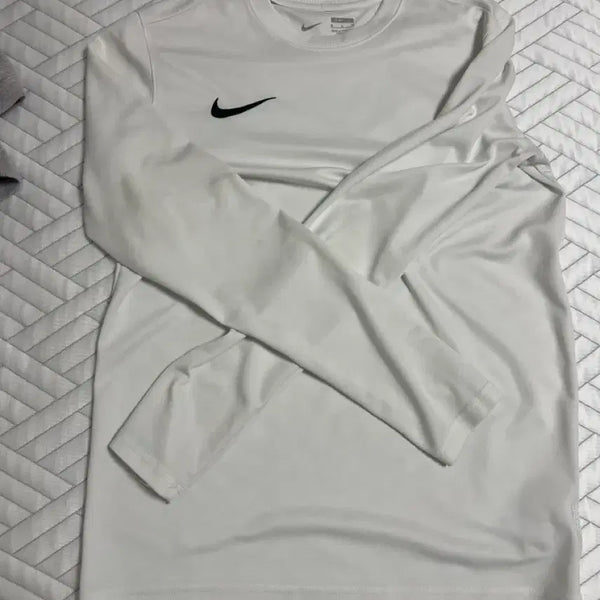 [BUNJANG] Nike Long-Sleeve T-Shirt White / 나이키 긴팔 티셔츠 화이트