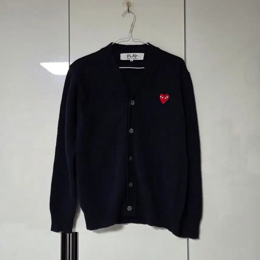 [BUNJANG] Comme des Garçons Play Cardigan Heart Appliqué / 꼼데가르송 플레이 가디건 하트 와펜