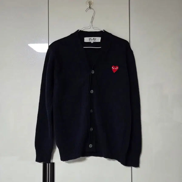 [BUNJANG] Comme des Garçons Play Cardigan Heart Appliqué / 꼼데가르송 플레이 가디건 하트 와펜