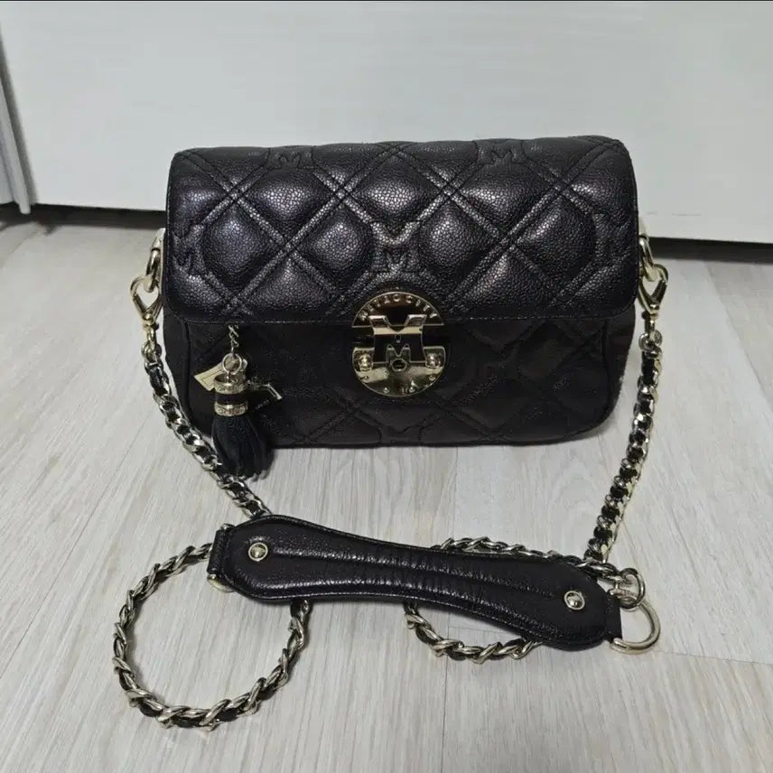 [BUNJANG] Meticrocity Quilting Chain Shoulder Bag Black / 메트로시티  퀼팅 체인 숄더백 블랙