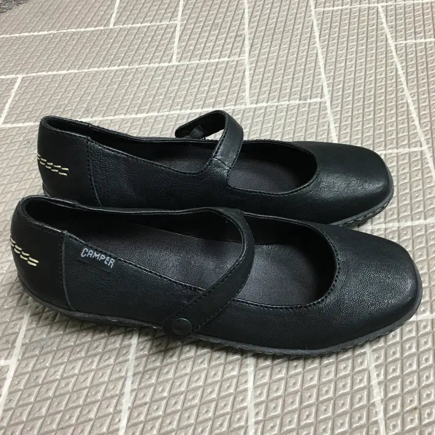 [BUNJANG] CAMPER Flat Shoes (Size 35/225) / CAMPER 캠퍼 플랫 슈즈 35 225
