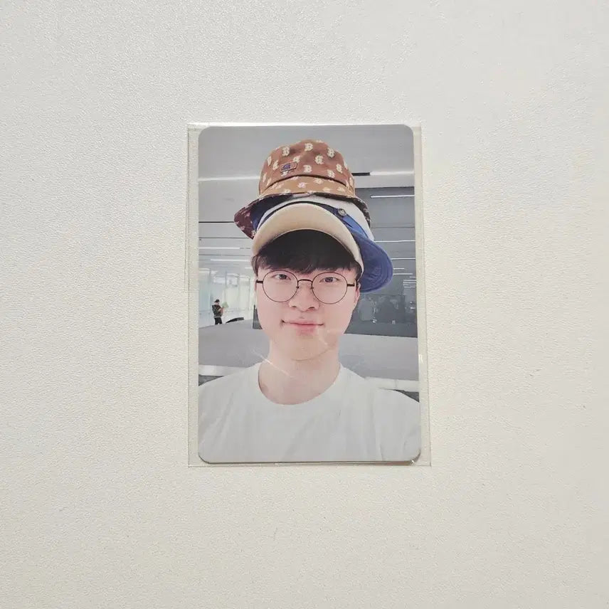 [BUNJANG] T1 Faker T1 League of Legends Photocard / 페이커 아라치 포카 모자혁 포토카드