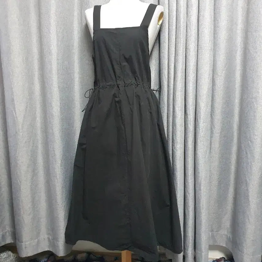 [BUNJANG] Crinkly Sleeveless Dress / 바스락 스토퍼 슬리스리스 원피스