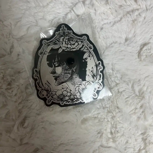 [BUNJANG] Junji Ito Crossroads Bishonen Badge / 이토준지 사거리 미소년 뱃지 판매합니다!