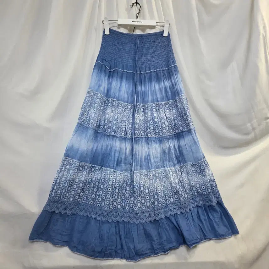 [BUNJANG] OLIVEHOTSTUFF Sky Blue Embroidered Wrap Skirt / OLIVEHOTSTUFF 하늘색 자수랩스커트  85-90
