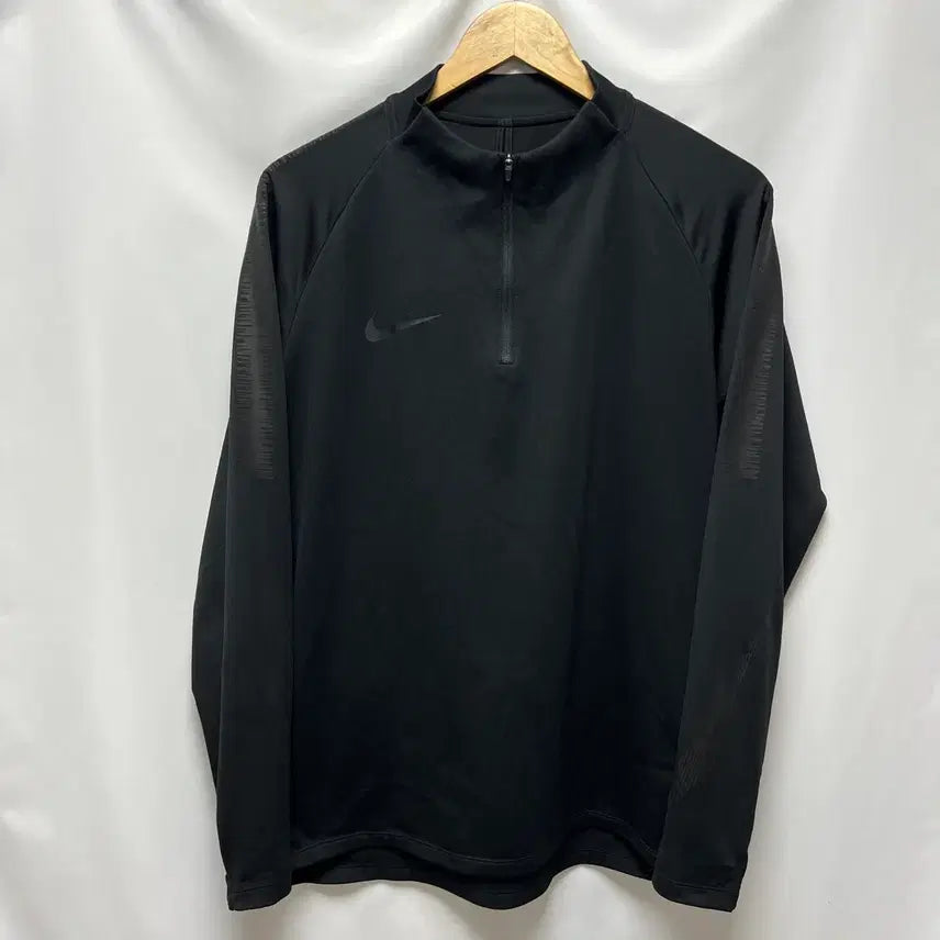 [BUNJANG] Nike Swoosh Dri-FIT Sideline Half-Zip Drill Top XL / [정품/XL] 나이키 스우시 드라이핏 사이드라인 블랙 반집업 드릴탑