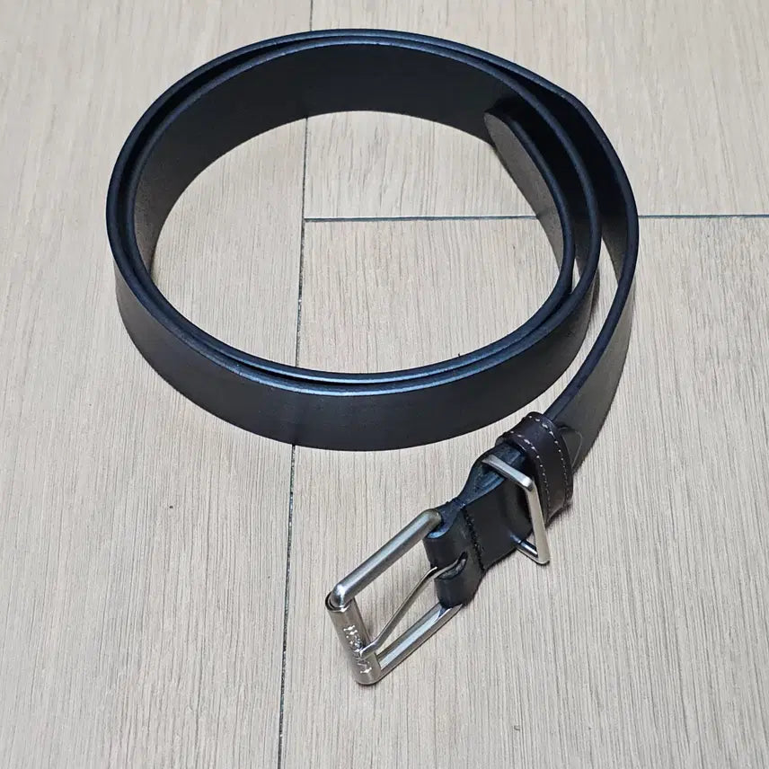 [BUNJANG] Lacoste Black Leather Slim Belt / 라코스테 블랙레더 남성슬림벨트 32