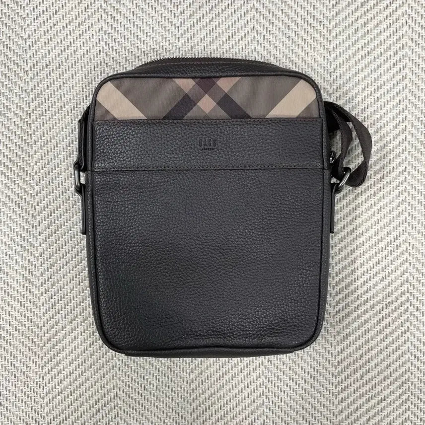 [BUNJANG] Daks Men's Crossbody Bag Black Leather / 닥스 가방 남성 크로스백 블랙