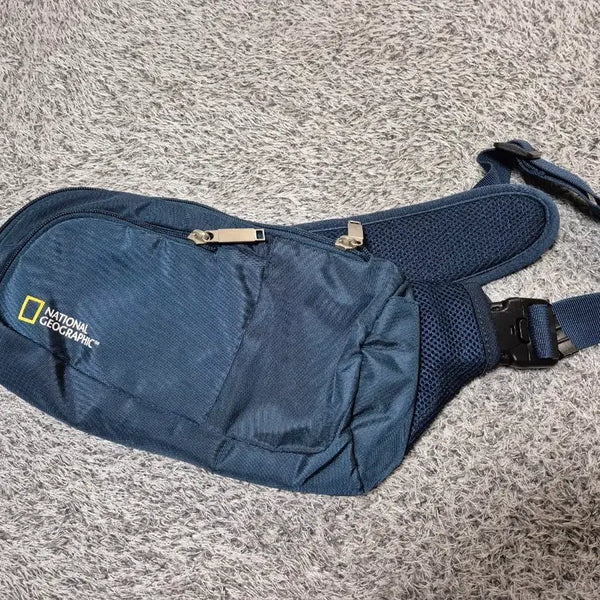 [BUNJANG] National Geographic Sling Bag Navy / 내셔널지오그래픽 슬링백