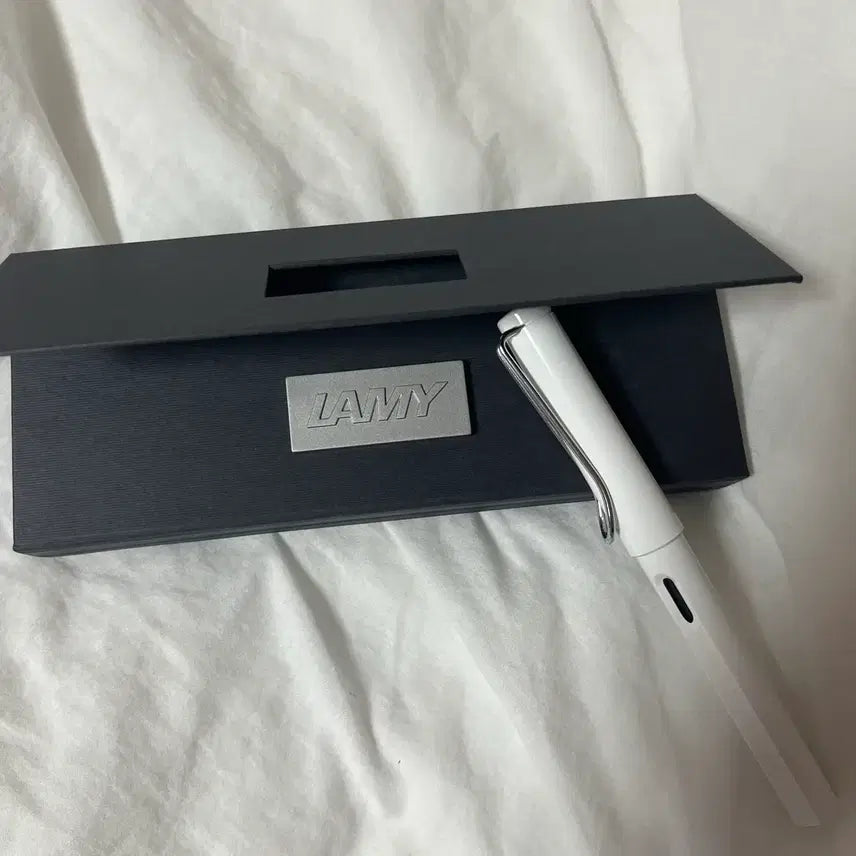[BUNJANG] Lamy Safari Fountain Pen White / 라미 사파리 만년필 화이트