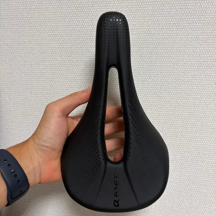 [BUNJANG] RYET Carbon Saddle 143mm / ryet 카본 안장