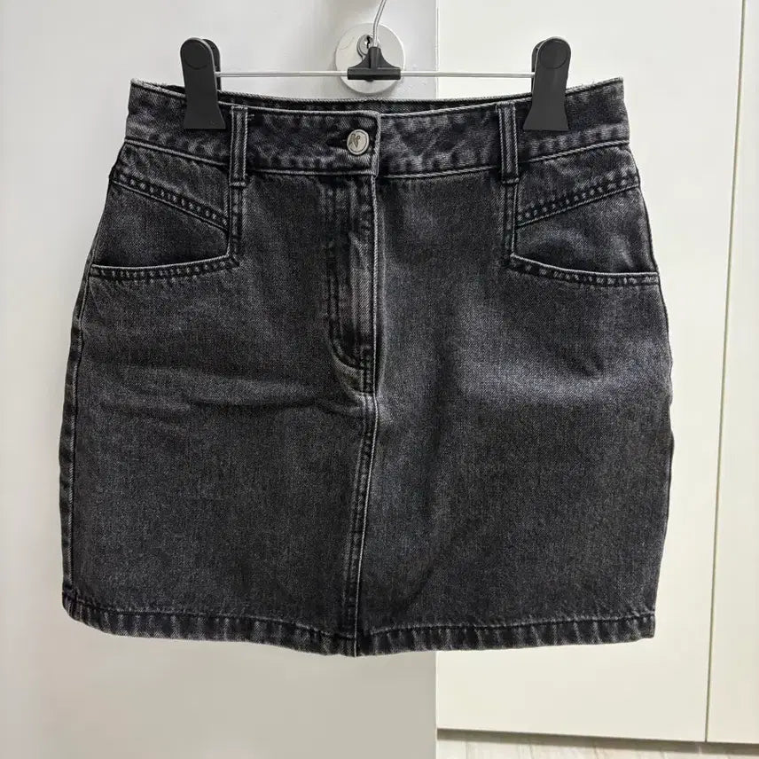 [BUNJANG] It MICHAA Mini Denim Skirt (Dark Grey, Size 66) / 잇미샤 미니 데님 스커트(다크 그레이 색상, 66 사이즈)