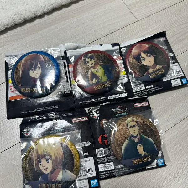 [BUNJANG] Attack on Titan Connecting Can Badge Keychain (Sealed) / 진격의거인 캔뱃지 연결키링 미개봉