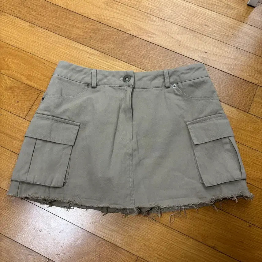 [BUNJANG] Khaki Cargo Mini Skirt / 카키색 카고 미니스커트