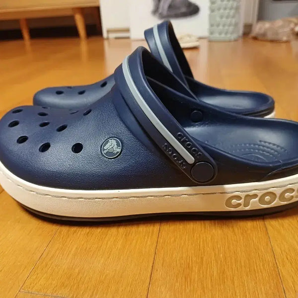 [BUNJANG] Crocs Heritage Clog Navy M8 / 크록스 헤리티지 클로그 m8