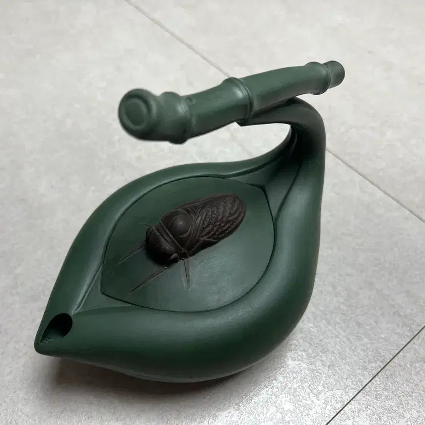 [BUNJANG] Cicada and Leaf Design Zisha Teapot / 매미 모양 녹니 자사호