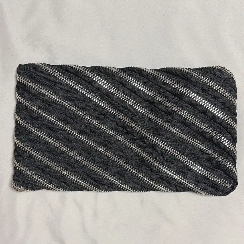[BUNJANG] Alexander Wang Zipper Pouch Clutch Bag / 알렉산더왕 지퍼 파우치 클러치백