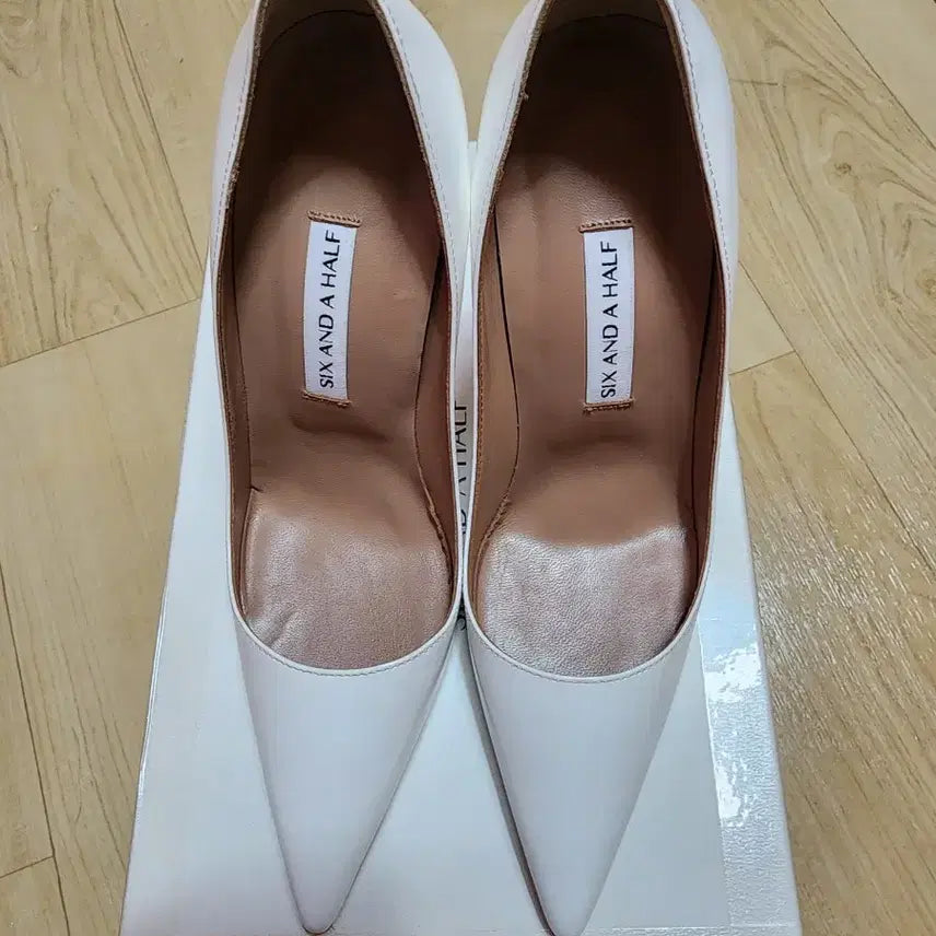 [BUNJANG] White High Heels / 화이트 하이힐
