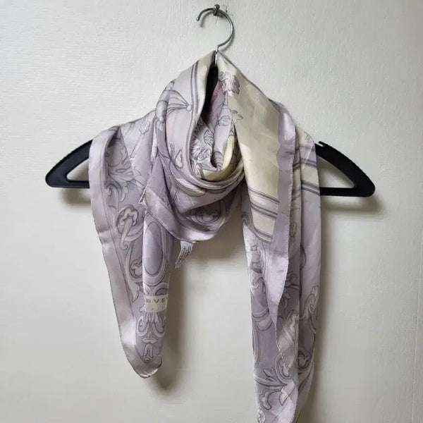 [BUNJANG] CARVEN Full Silk Scarf / CARVEN 올실크 스카프 프리