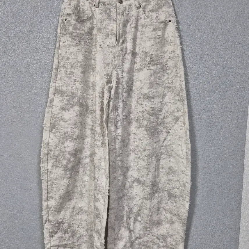 [BUNJANG] MACIE White Grey Pattern Wide Denim Pants M / MACIE 화이트 그레이 패턴 와이드 데님 팬츠 M