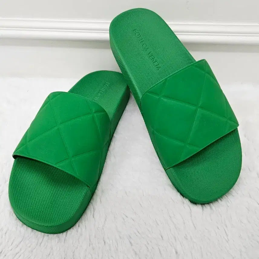 [BUNJANG] Bottega Veneta Signature Green Slide Sandals / 보테가 베네타 시그니처 그린 슬라이드(슬리퍼)