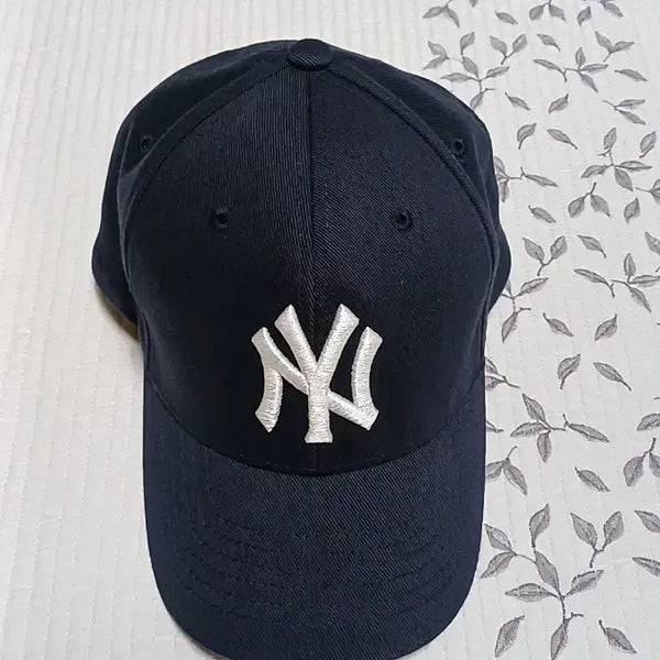 [BUNJANG] MLB New York Yankees Baseball Cap / MLB 뉴욕 야구모자 Free