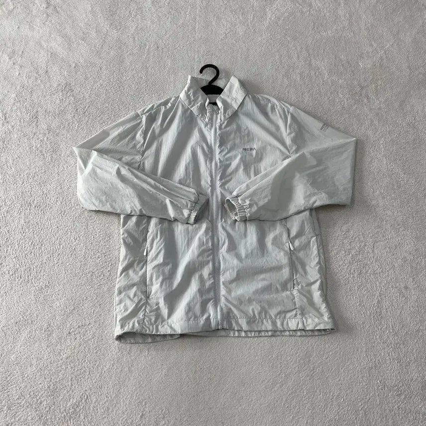 [BUNJANG] NEPA Men's Lightweight Windbreaker (XL, 105) / XL 네파 남성 경량 바람막이 105