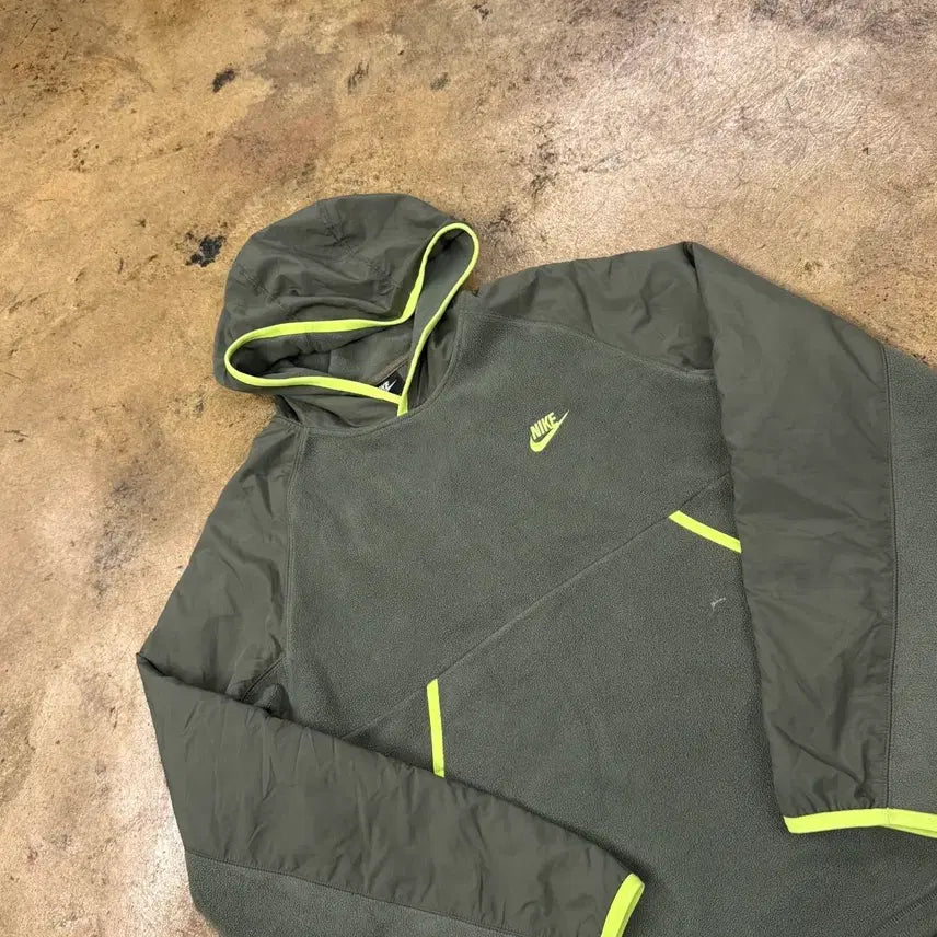 [BUNJANG] Nike Fleece Hoodie Neon Point / [정품/L] 나이키 후리스 후드티 네온 포인트