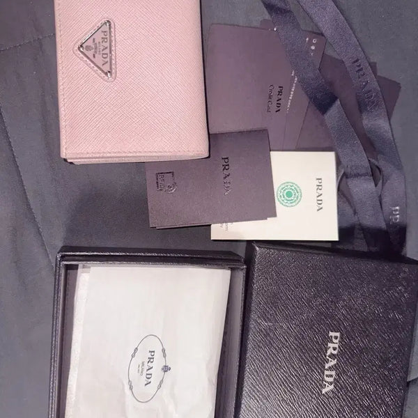 [BUNJANG] Prada Saffiano Bi-Fold Wallet Pink / 프라다 사피아노 반지갑 풀박스 핑크 샤넬 디올 지갑 클리시어 리즈리사