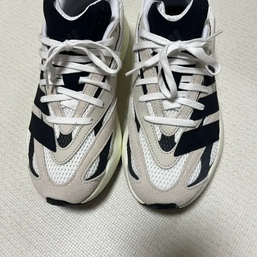 [BUNJANG] Adidas Lightblaze JH6944 Size 270 Sneakers / 아디다스 라이트블레이즈 JH6944 270사이즈 풀박