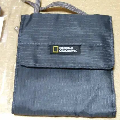 [BUNJANG] National Geographic Neck Wallet / 내셔널지오그래픽 목걸이지갑 새것
