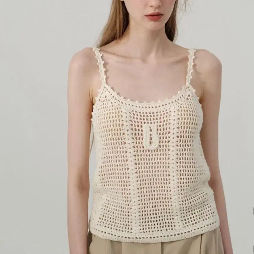 [BUNJANG] The Barnet Crochet Knit Top / 더바넷 크로쉐 크로셰 니트