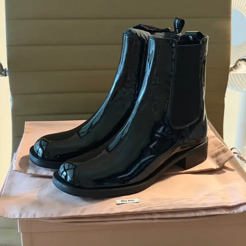 [BUNJANG] Miu Miu Patent Leather Chelsea Boots Black Size 38 / [새상품] 미우미우 첼시 부츠 38사이즈