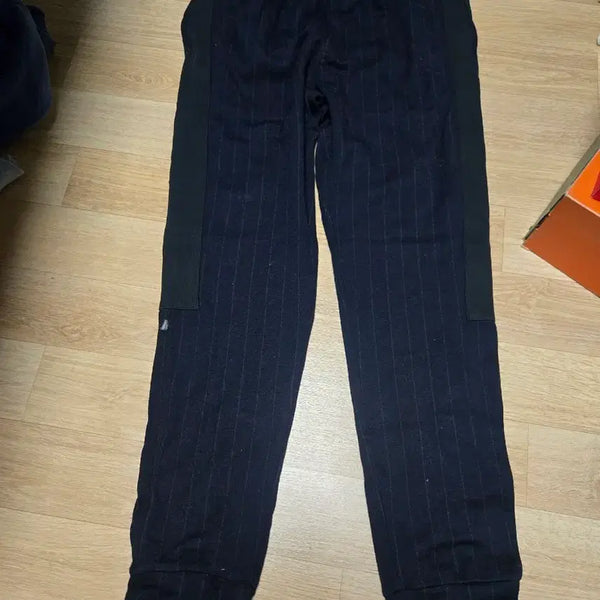 [BUNJANG] Dries Van Noten Stripe Jogger Pants Navy Large / 드리스 반 노튼 스트라이프 조거 팬츠 네이비 라지