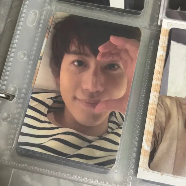 [BUNJANG] Kyuhyun Colors Swatchbook Album Photocard / 규현 컬러스 스와치북 앨범 포카 양도