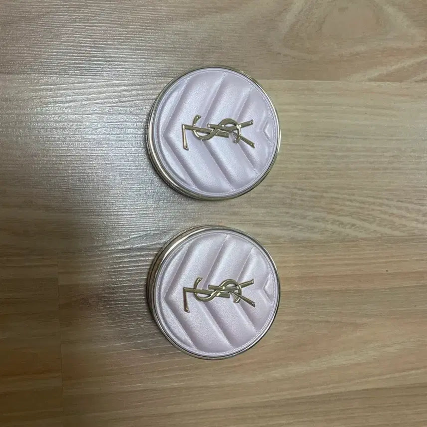 [BUNJANG] Yves Saint Laurent Pink Touche Eclat Glow Pact Cushion Case / 입생로랑 핑크색 쿠션 케이스 뚜쉬 에끌라 글로우-팩트 쿠션 케이스