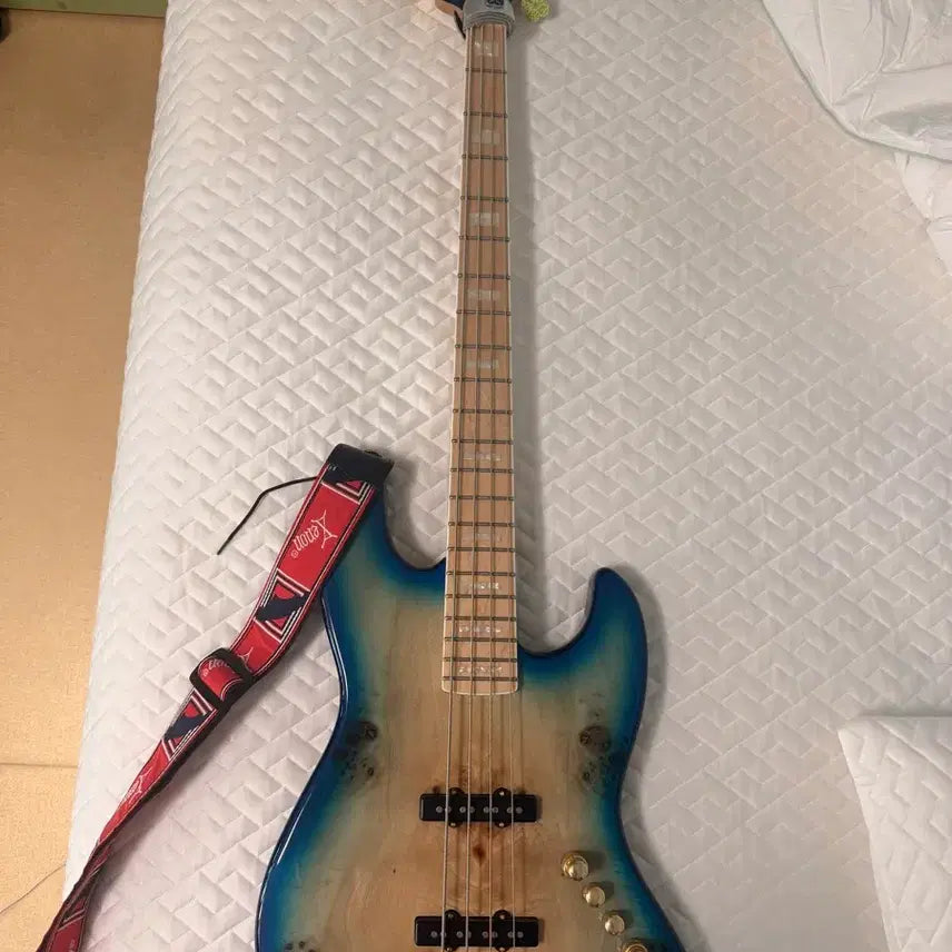 [BUNJANG] S.W.I.N.G Jazz Deluxe Bass (Burst Blue) / 스윙 재즈 디럭스 베이스(버스트 블루)