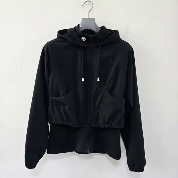 [BUNJANG] Descente Black Cropped Hooded Windbreaker / 데상트 블랙 크롭 후드 바람막이 85