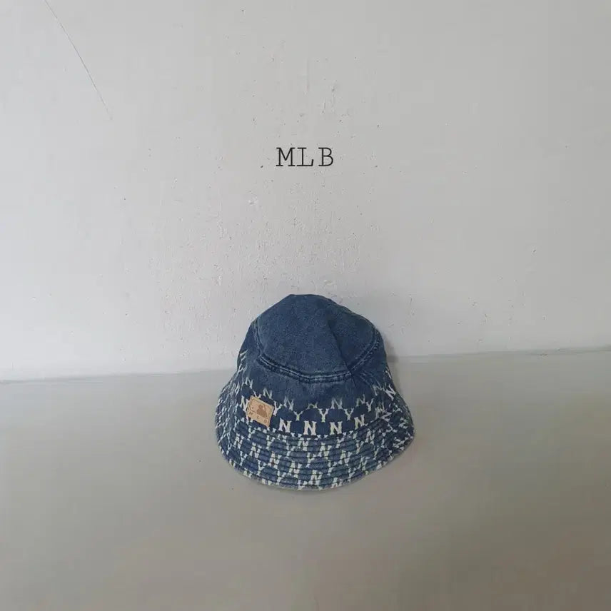 [BUNJANG] MLB Monogram Denim Bucket Hat / 세일)No.26070717 MLB 데님 중청칼라 모노그램 버킷햇 모자