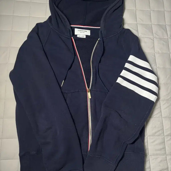 [BUNJANG] Thom Browne 4-Bar Navy Zip-Up Hoodie / [정품/A] 톰브라운 4선완장 네이비집업 후드