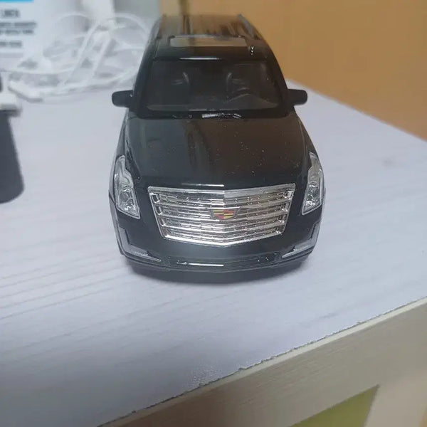 [BUNJANG] Cadillac Escalade Black 1:24 Diecast Model / 캐딜락 에스컬레이드 블랙 1:24다이캐스트