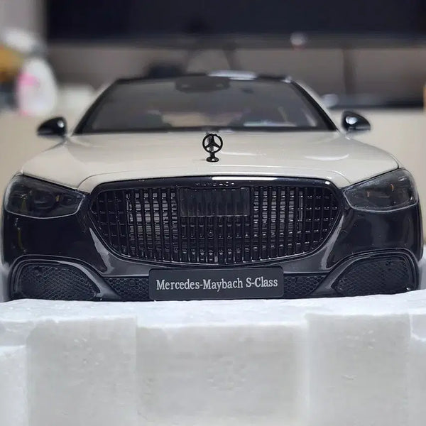 [BUNJANG] Almost Real 1:18 Mercedes-Benz Maybach S680 Night Edition Diecast / 1:18 올모스트리얼 벤츠 마이바흐 S680 나이트에디션 다이캐스트