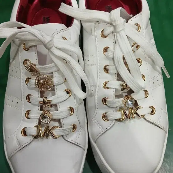 [BUNJANG] Michael Kors White Sneakers with Red Lining and Gold Hardware (Size 7M / 240-245) / 마이클코어스 화이트 스니커즈 레드 안감 골드 장식 7M 240-245