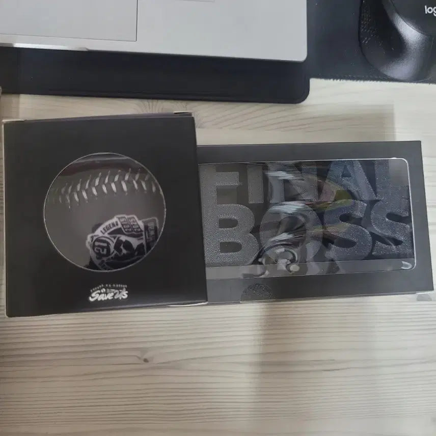 [BUNJANG] Samsung Lions Oh Seung-hwan Retirement Commemorative Ball + Stand Set / 삼성라이온즈 오승환 은퇴 기념구+받침대 세트