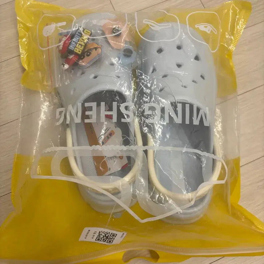 [BUNJANG] Shin-chan Crocs Lite-Ride Clog Light Blue / 미개봉 짱구는못말려 짱구 크록스 라이트 블루