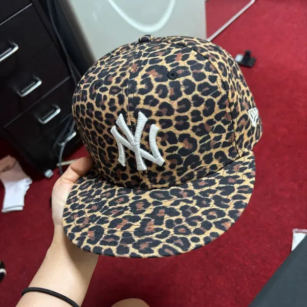 [BUNJANG] New Era Leopard Print Snapback / 뉴에라 레오파드 호피 스냅백