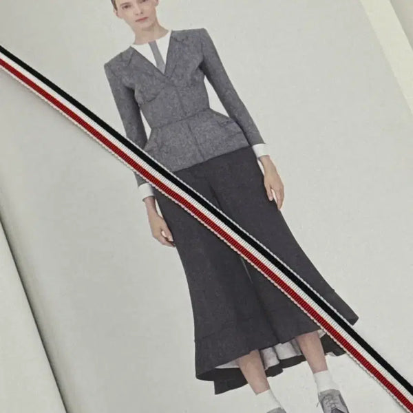 [BUNJANG] Thom Browne Brand Art Book / 정가이하 / Thom Browne 톰브라운 브랜드 아트북