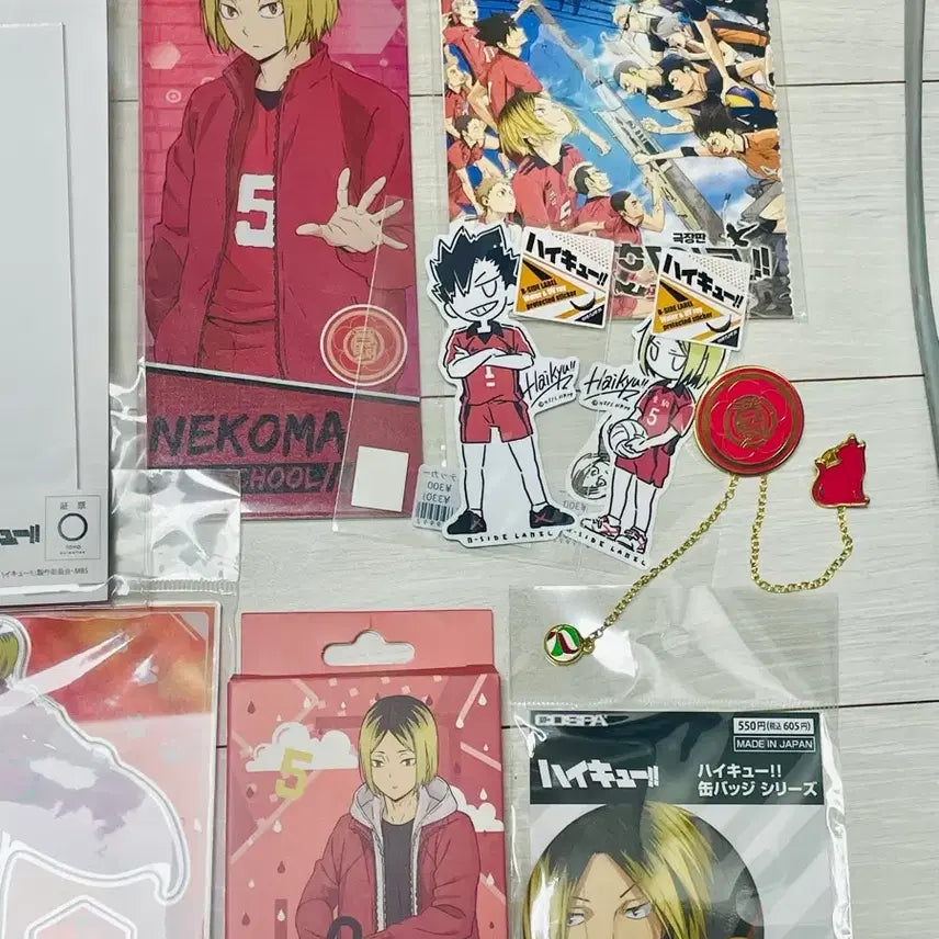 [BUNJANG] Haikyuu!! Nekoma High School Merchandise Bundle (Badges, Paper Goods, Postcards, Stickers, Acrylics - Kenma, Kuroo) / 하이큐 네코마 굿즈 일괄(배지,지류,엽서, 스티커,아크릴,켄마,쿠로오)