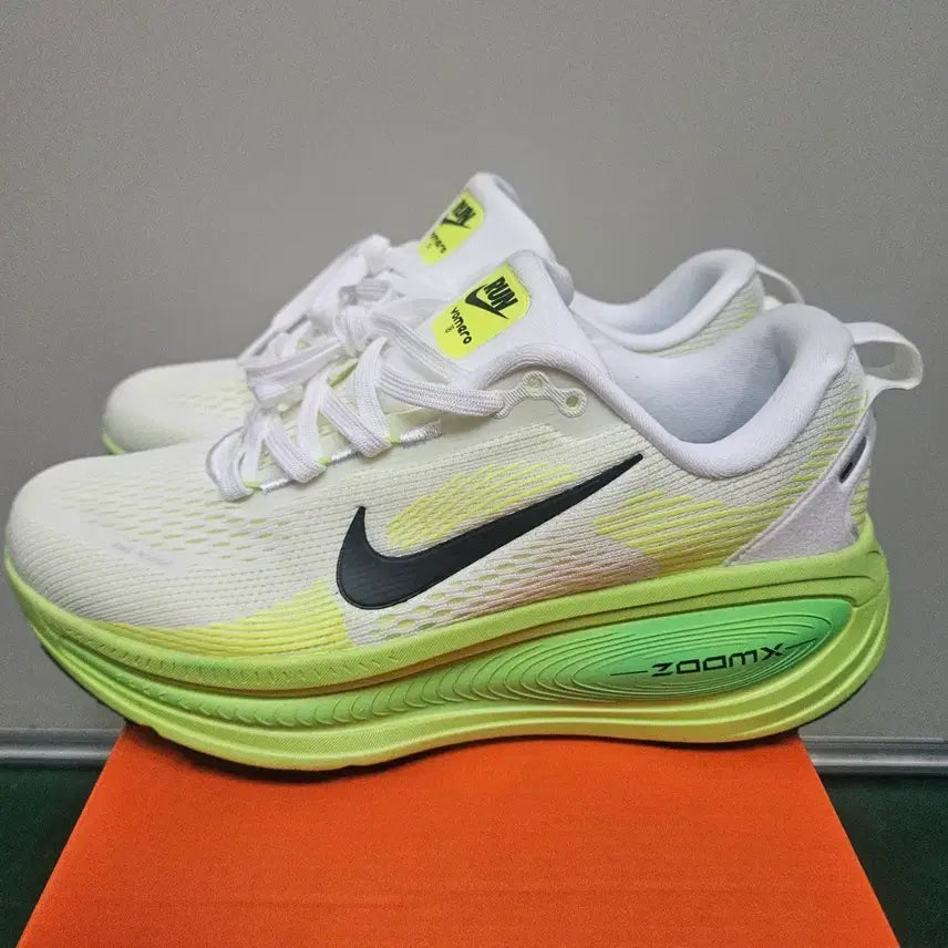 [BUNJANG] Nike Zoom Vomero 18 Running Shoes / 나 이 키 줌 보메로 18