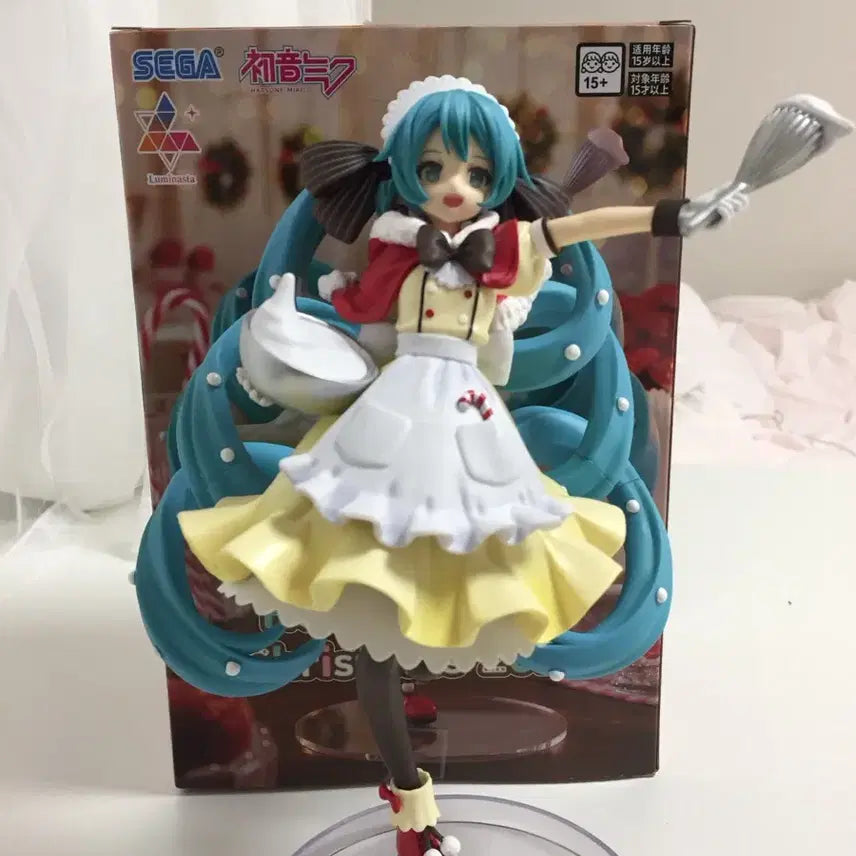 [BUNJANG] Hatsune Miku 2025 Christmas Figure / 하츠네미쿠 2025 크리스마스 피규어